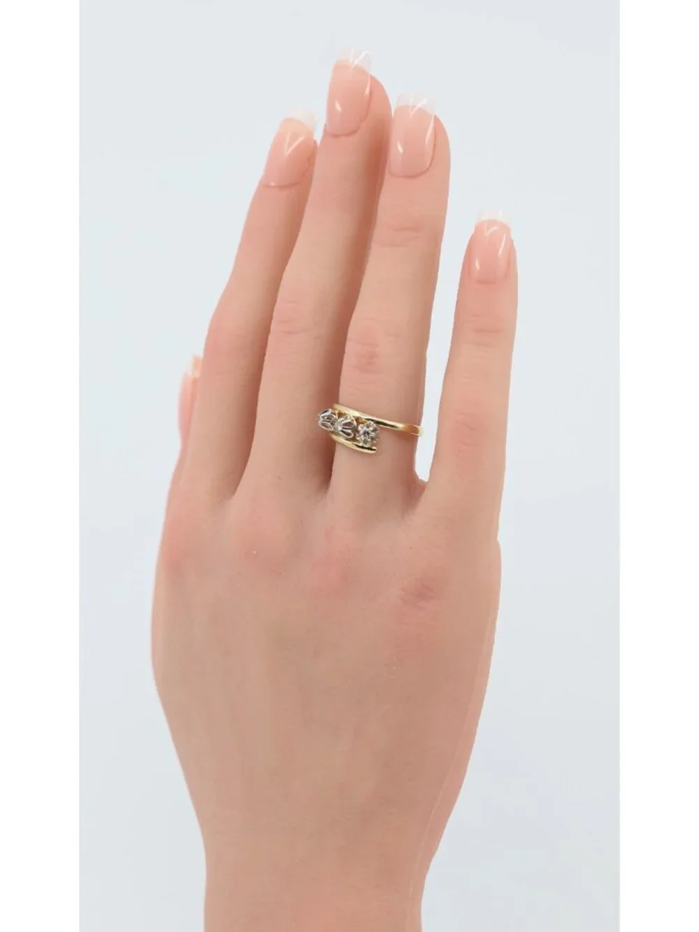 Unique 18K Two Tone Multi Color Gold Designer 3 Stone Diamond Ring - Size 7.50
